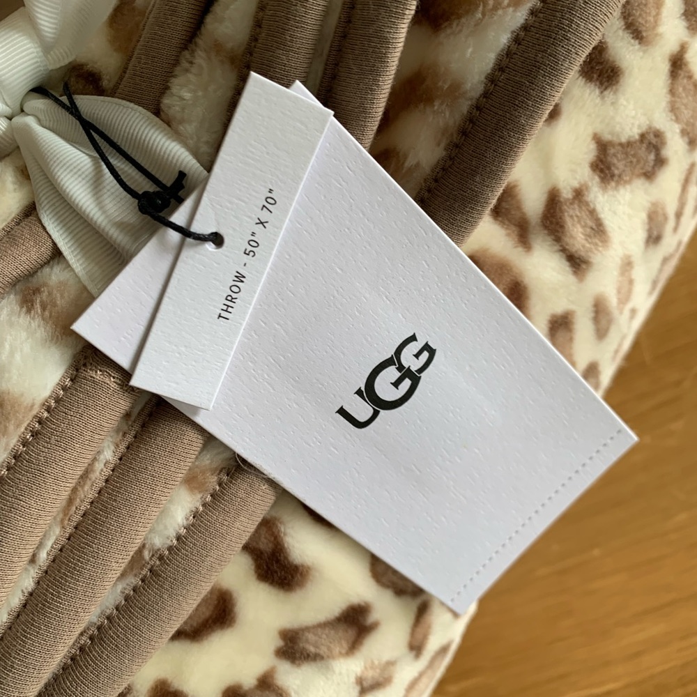 NWT UGG Leopard Duffield Throw 50x70